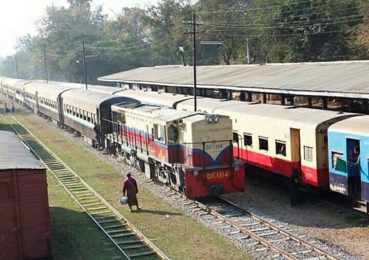 ရန်ကုန်-မန္တလေး အမြန်ရထားခရီးစဉ်တွင် ဇူလိုင် ၁ ရက် မှ စတင်၍ ရထားလက် မှတ် ဈေးနှုန်းမြင့်တက်